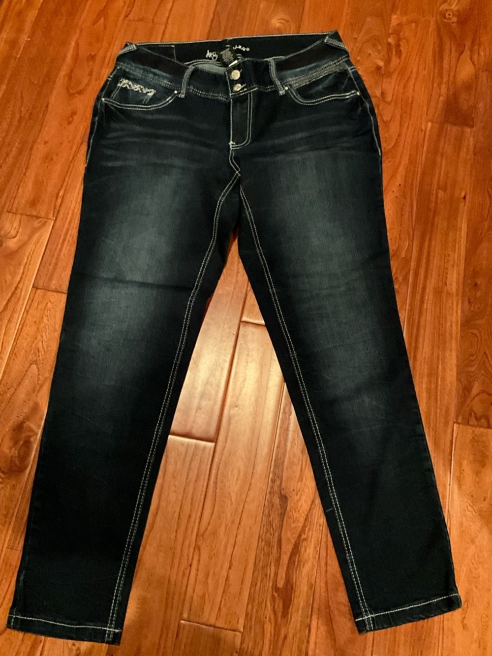 Ariya Women's Skinny Jeans - Dark Blue with Contrast Stitching